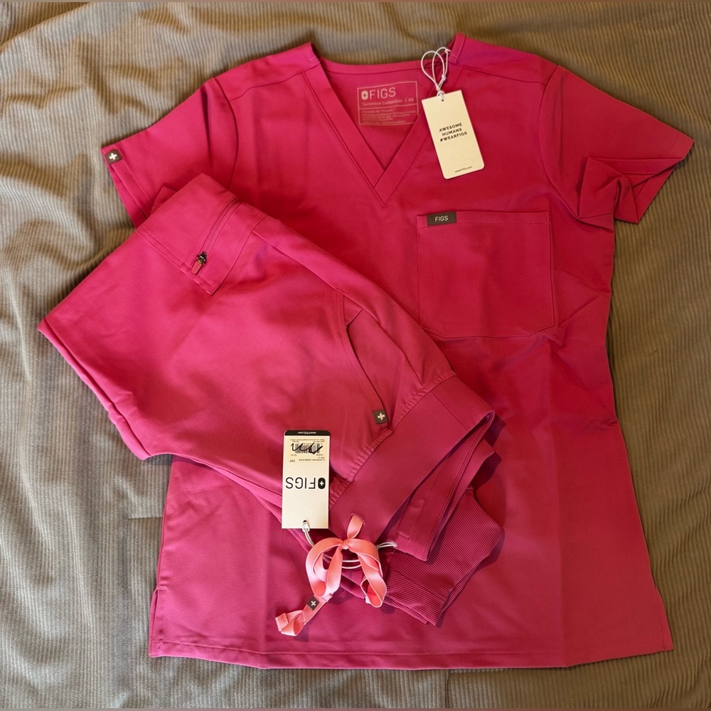 NWT FIGS Women's F*ing Pink Scrub Set - Catarina Top and Zamora Joggers